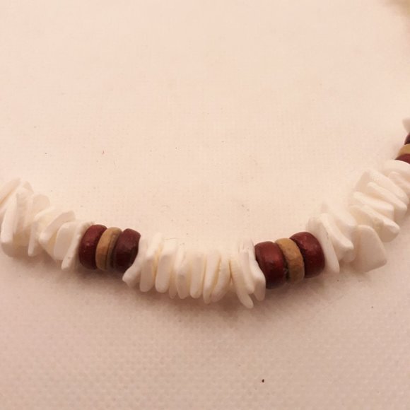 Shell Chip and Wood Bead Necklace - Picture 2 of 6